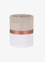 vaso branco e cobre em cimento 2